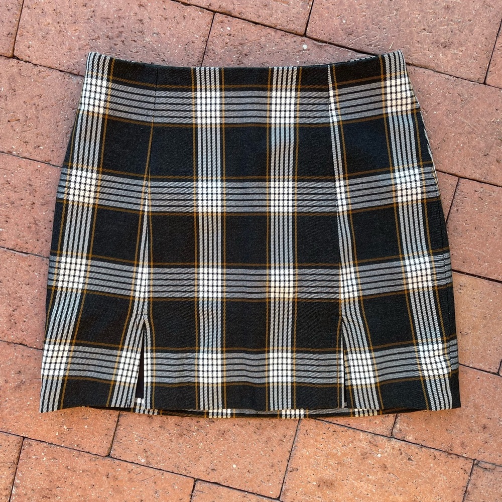 Sunday Best / Aritzia Mandy black plaid mini skirt
